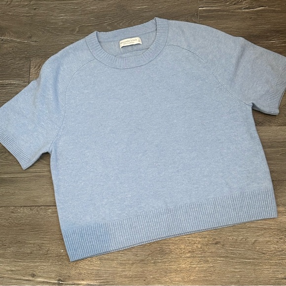 Abercrombie & Fitch Sweaters - Abercrombie & Fitch 100% Cashmere Light Blue Short-Sleeve Crewneck Sweater
